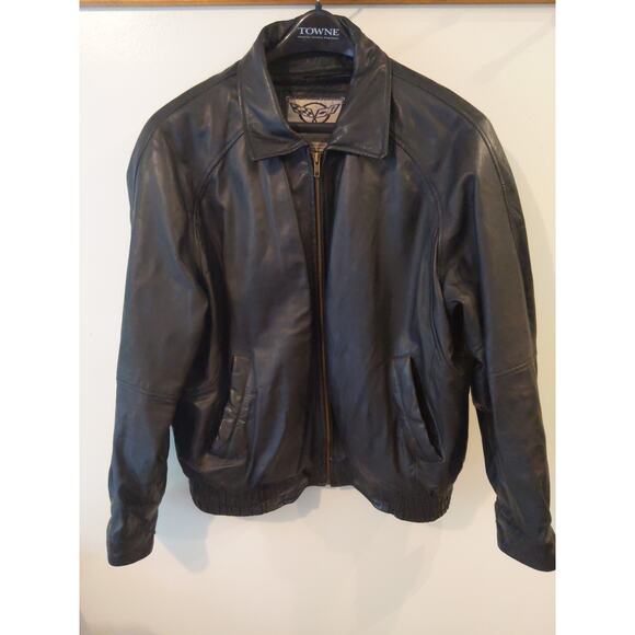 Corvette Collection Other - Corvette Black Leather Jacket Men's Size L Genuine GM Licensed Zip Front Bomber